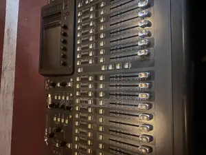 Behringer X32 Digital Mixer With Roadcase