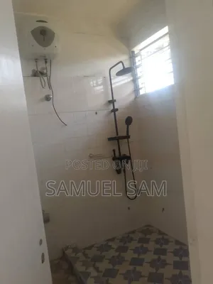 2bdrm Apartment in Starbite, Tema Metropolitan for rent