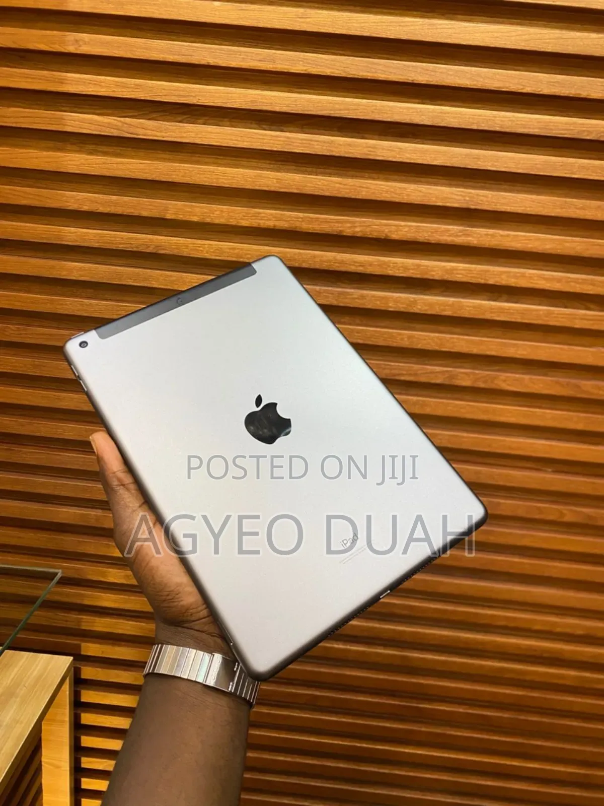Apple iPad 10.2 (2021) 64 GB Gray