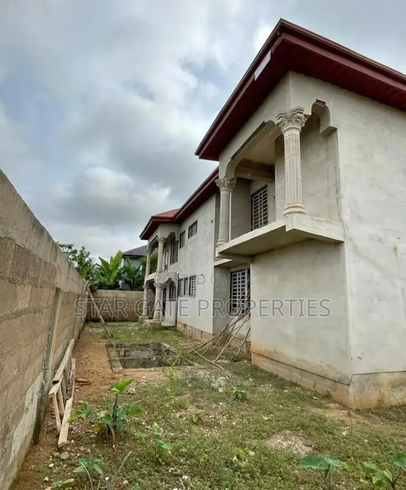 6bdrm House in Appiadu Kokoben, Kumasi Metropolitan for sale