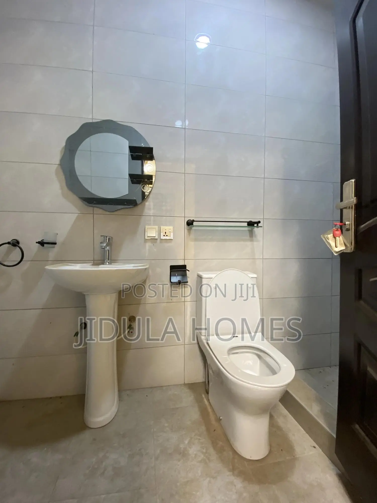 2bdrm Apartment in Lakeside for rent