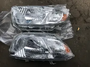 Toyota Highlander 2008/10 Headlight Available