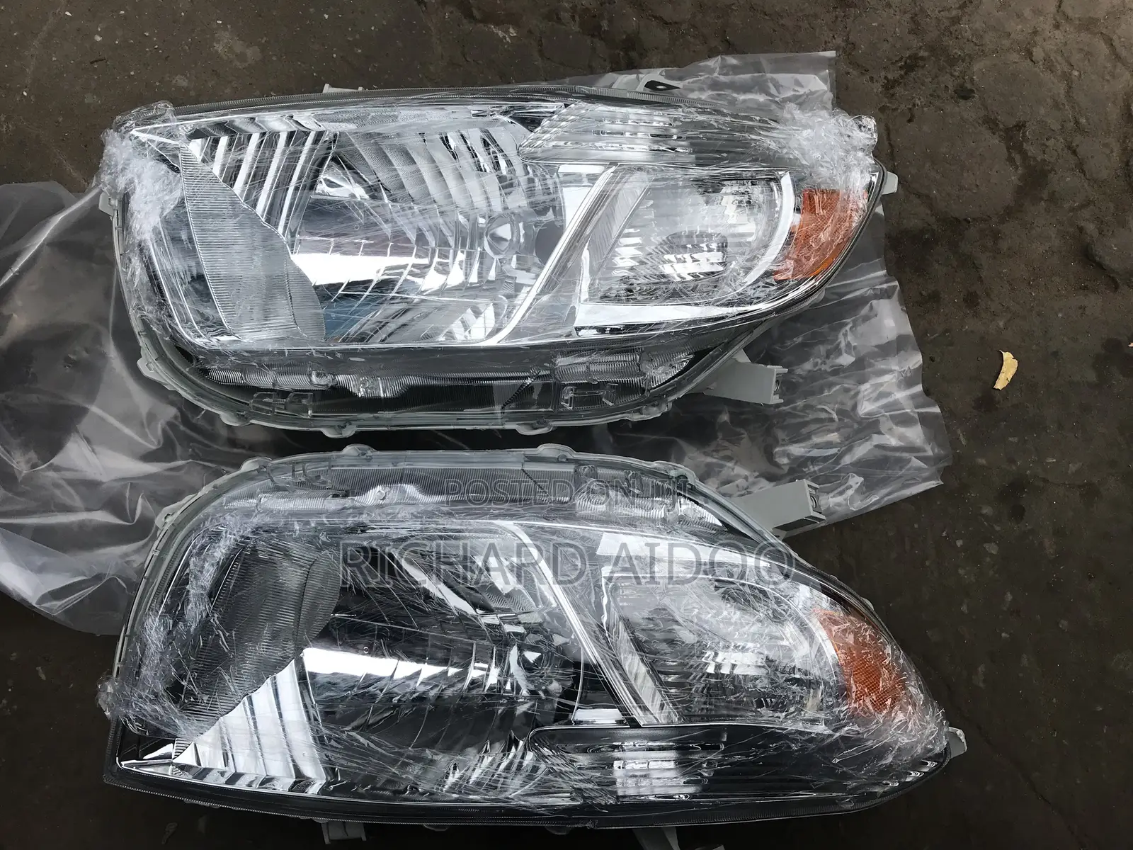 Toyota Highlander 2008/10 Headlight Available