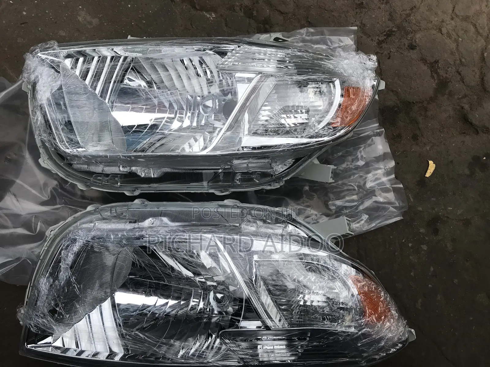 Toyota Highlander 2008/10 Headlight Available
