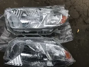 Toyota Highlander 2008/10 Headlight Available