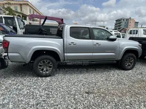 Toyota Tacoma SR 2018 Gray