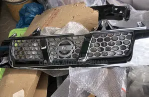 Original Nissan Hardbody Front Grill / Grille / Shells