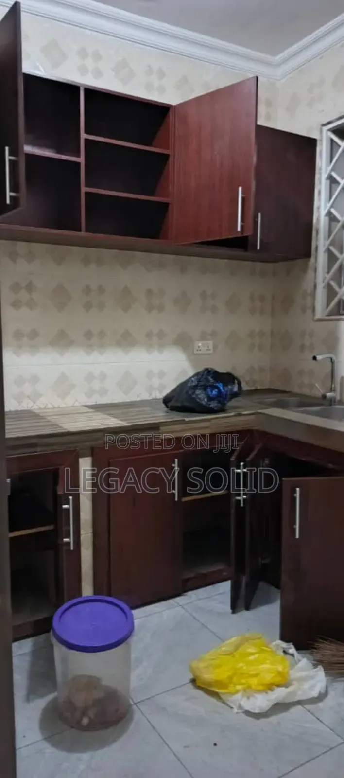 3bdrm Apartment in Legacy Solid Real, Tseaddo for rent