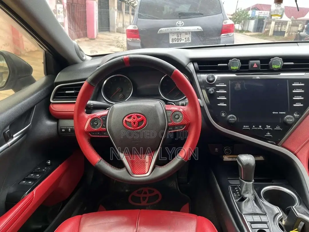 Toyota Camry XSE (2.5L 4cyl 8A) 2019 Silver