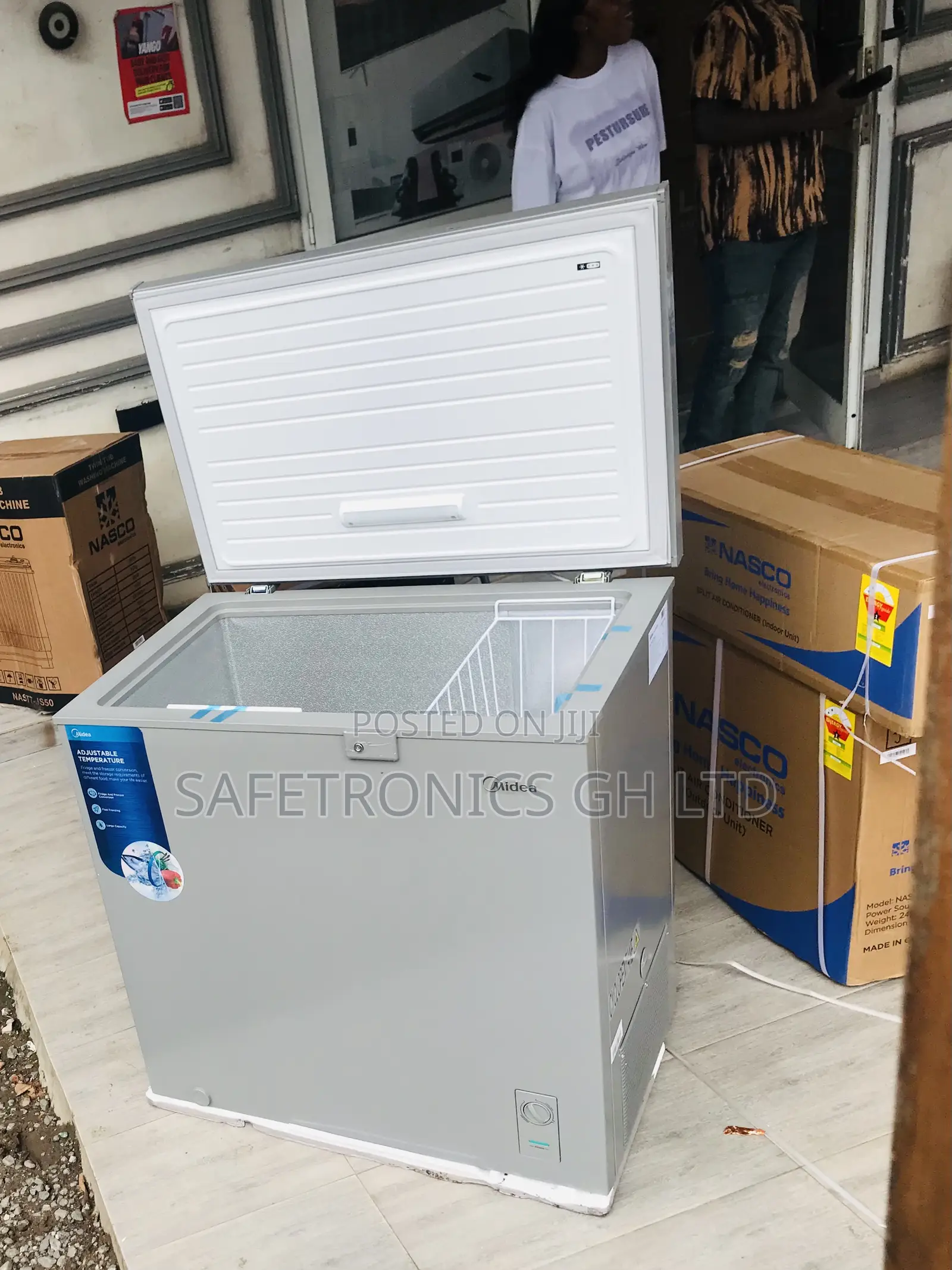Get Grey Classic Singledoor 200 Liters Midea Chestfreezer