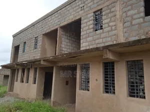 8bdrm House in Ablekuma Odumase for sale