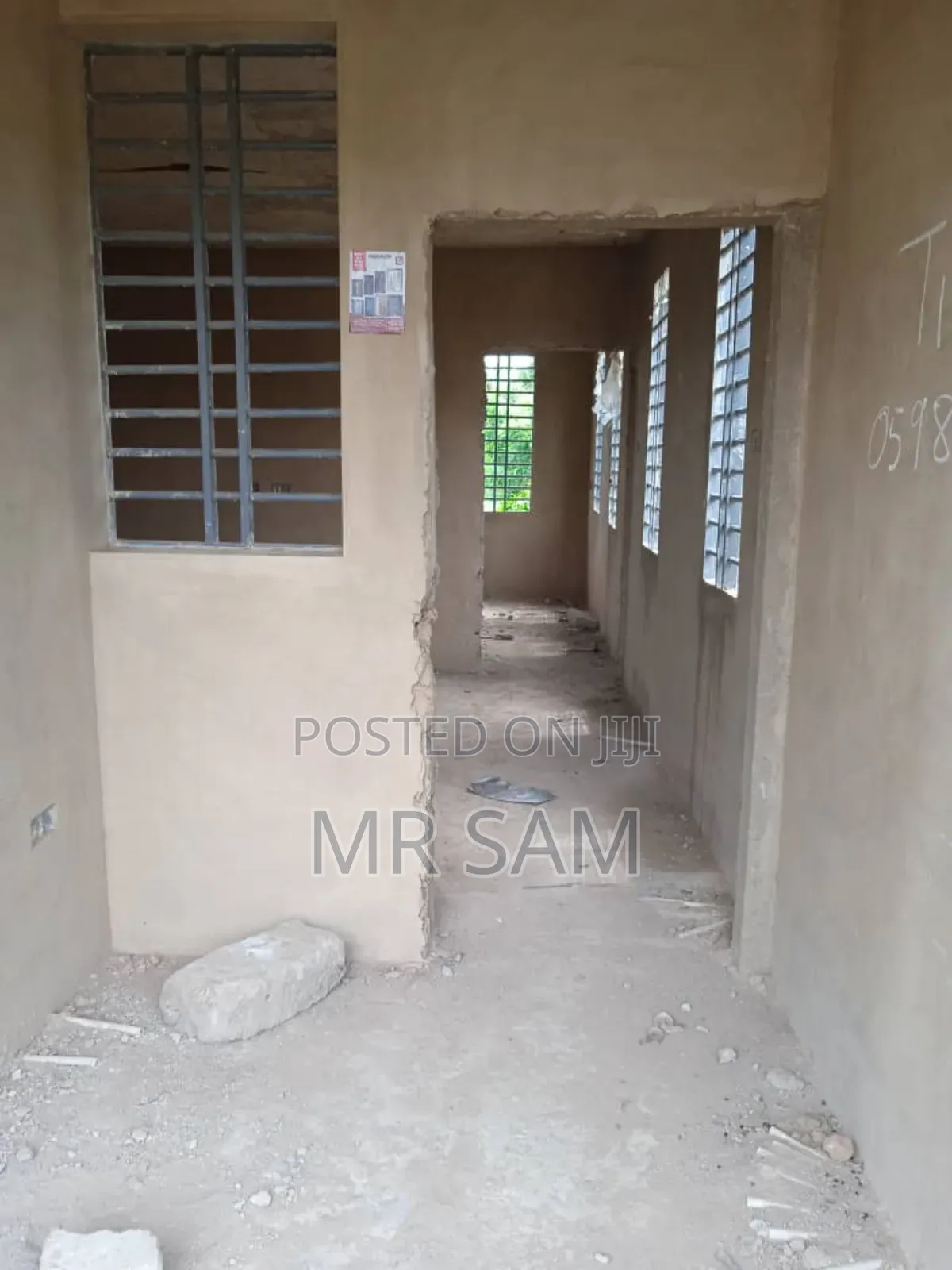 8bdrm House in Ablekuma Odumase for sale