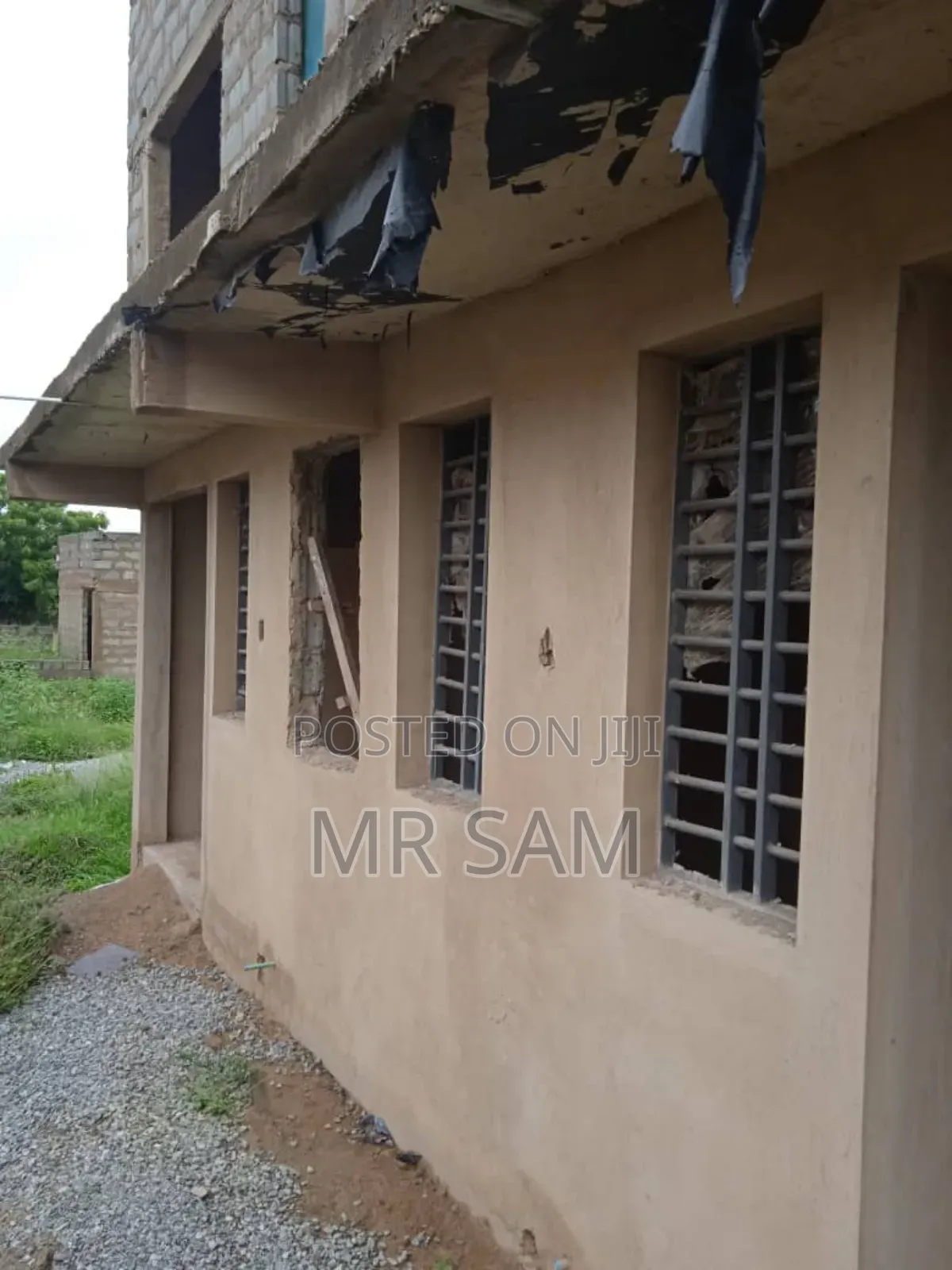 8bdrm House in Ablekuma Odumase for sale