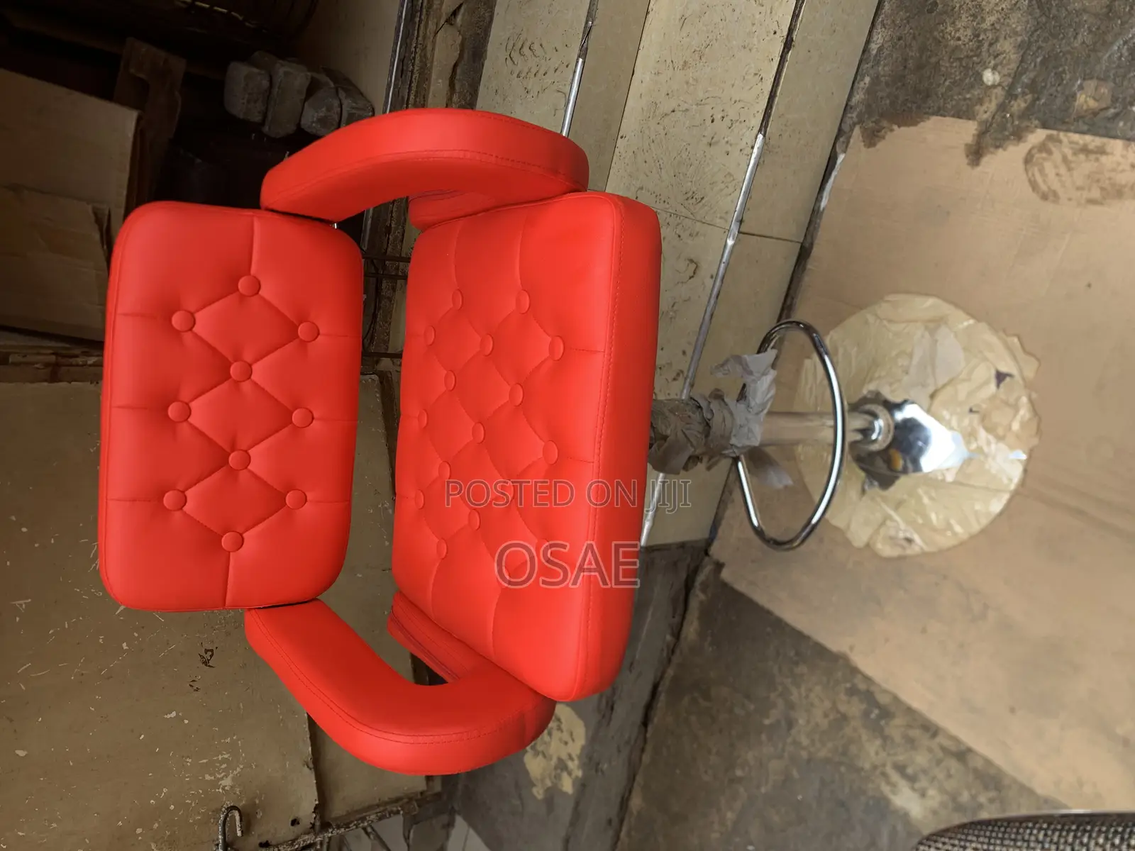 Saloon Chairs (Barbering Chair) Restaurants Chairs