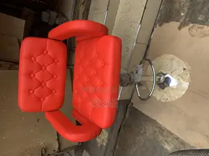Saloon Chairs (Barbering Chair) Restaurants Chairs