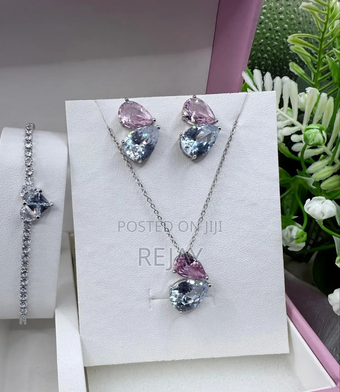 Classic Ladies Jewelry