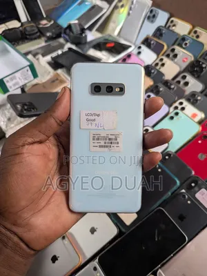 Samsung Galaxy S10e 128 GB White