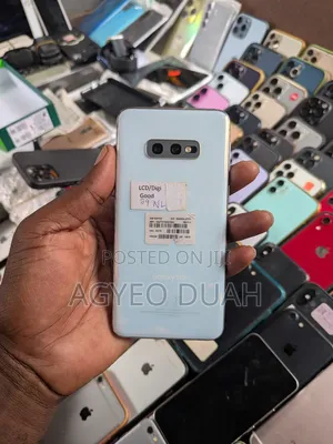 Samsung Galaxy S10e 128 GB White