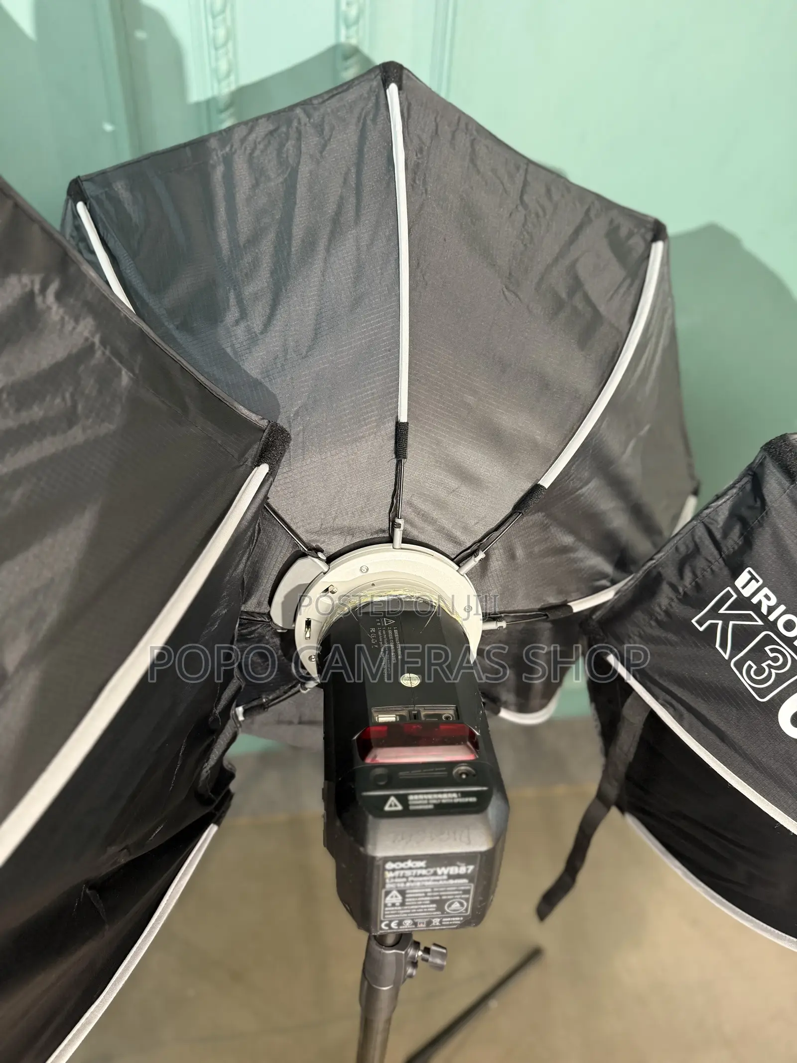 65cm Triopo Rapid Folding Softbox + Grid + Brackets