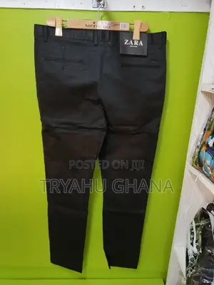 Black Zara Khaki Trousers For Everyday Comfort