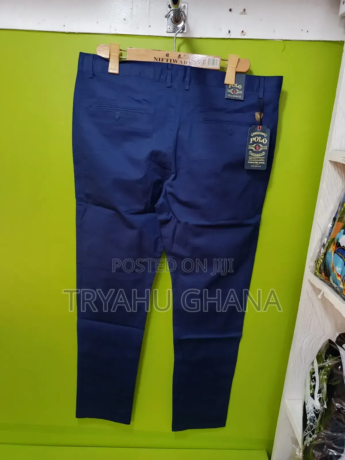 A Redefining Khaki Trourser For Business Causal