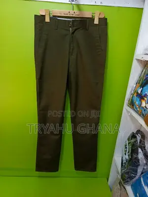 Your Wardrobe's Most Reliable Khaki Trourser