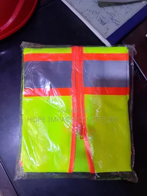 Reflective Vest With Zip.