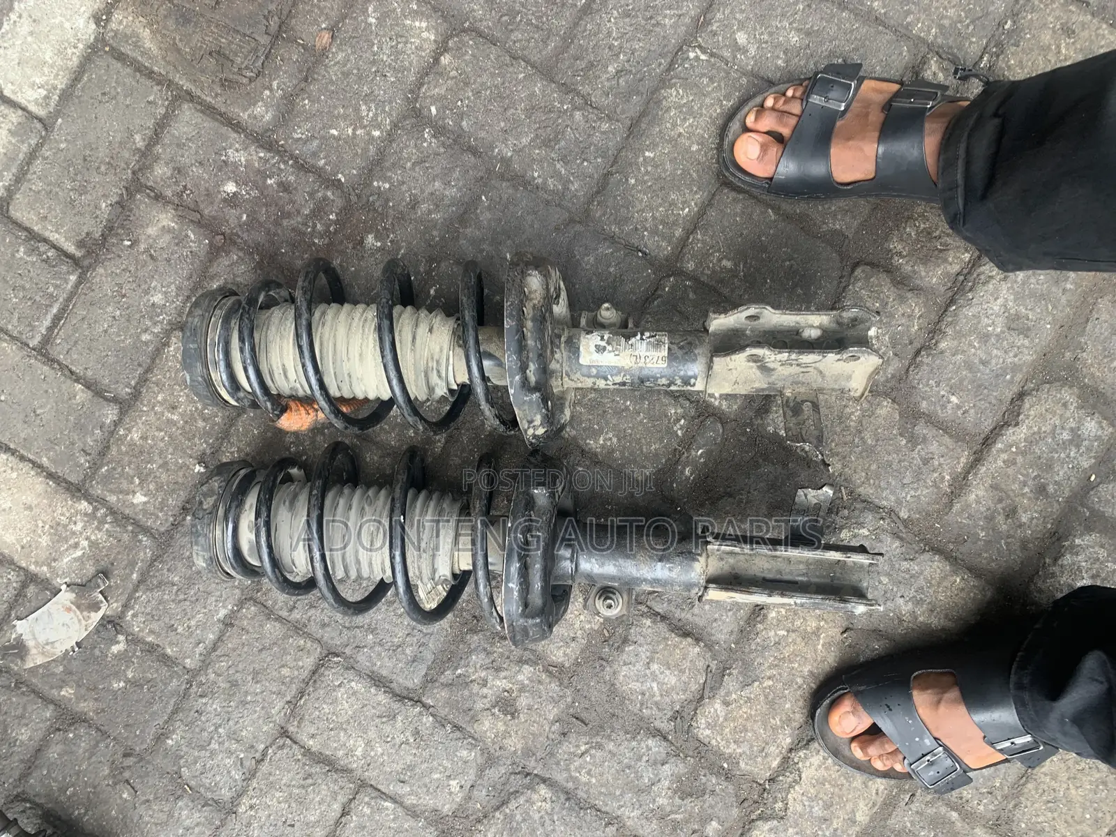 Chevrolet Cruze 2008-2016 Front Shock Absorbers