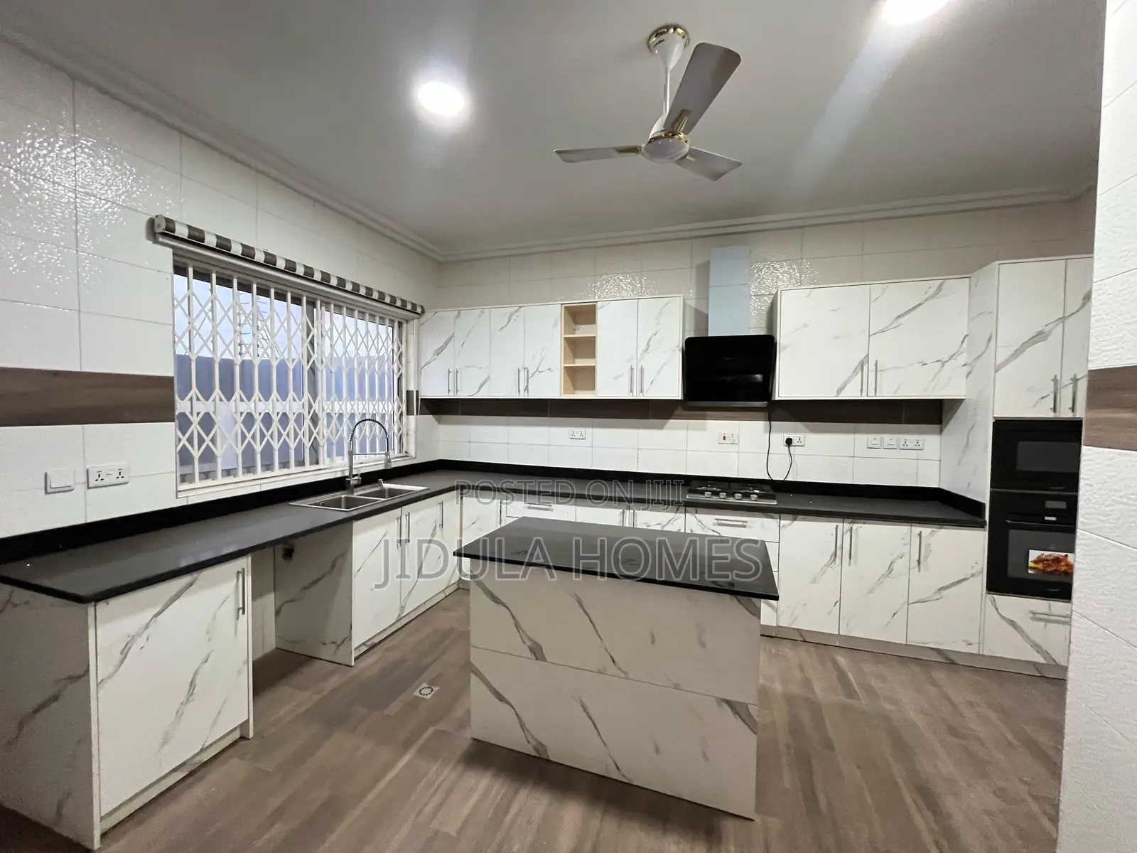 4bdrm House in East Legon Trassaco, Boundary Road Area for rent