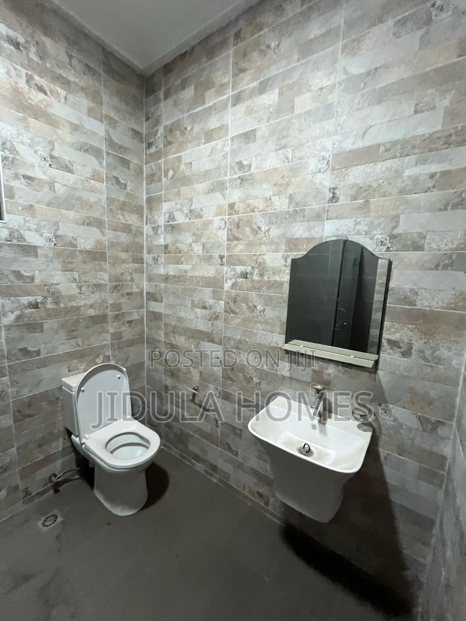 4bdrm House in East Legon Trassaco, Boundary Road Area for rent