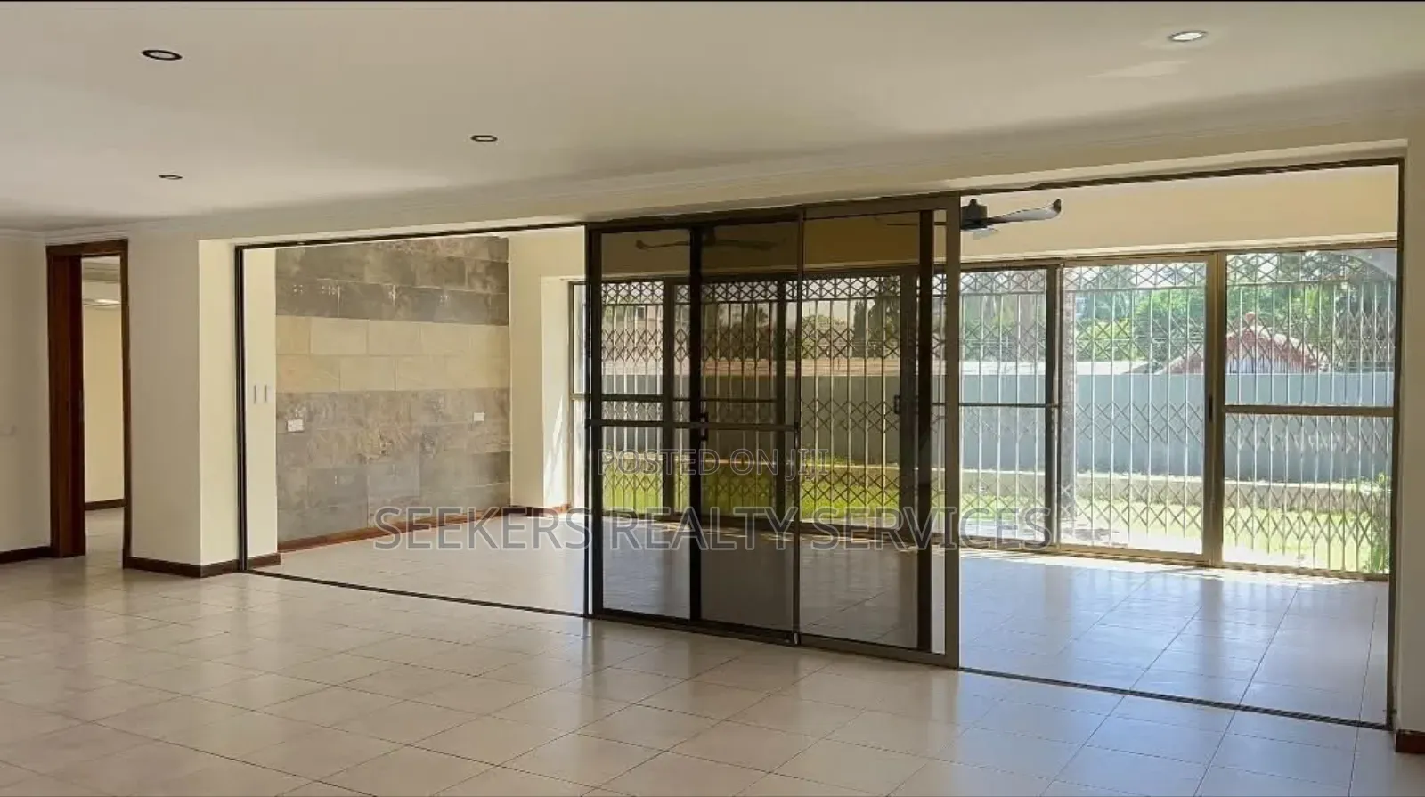 5bdrm House in Seekers Realty, Cantonments for rent