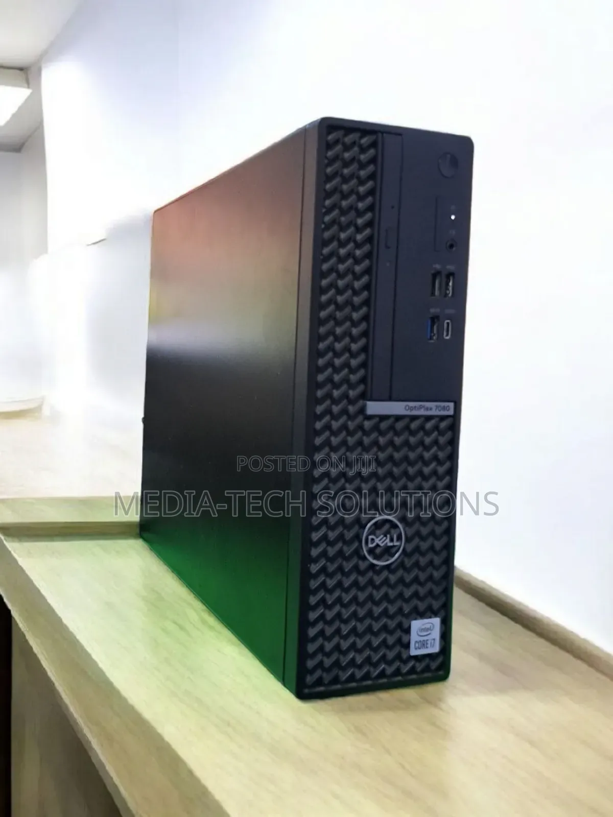 Desktop Computer Dell Optiplex 7070 16GB Intel Core I7 SSD 512GB