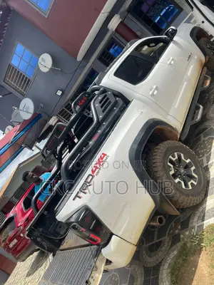 Tacoma 2016 To 2022 Back Bucket Carrier