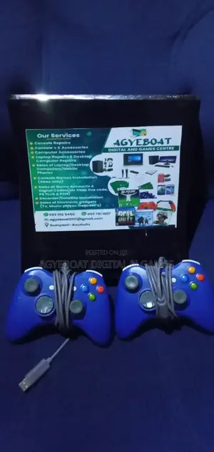 Xbox 360 S With 1 Controllers
