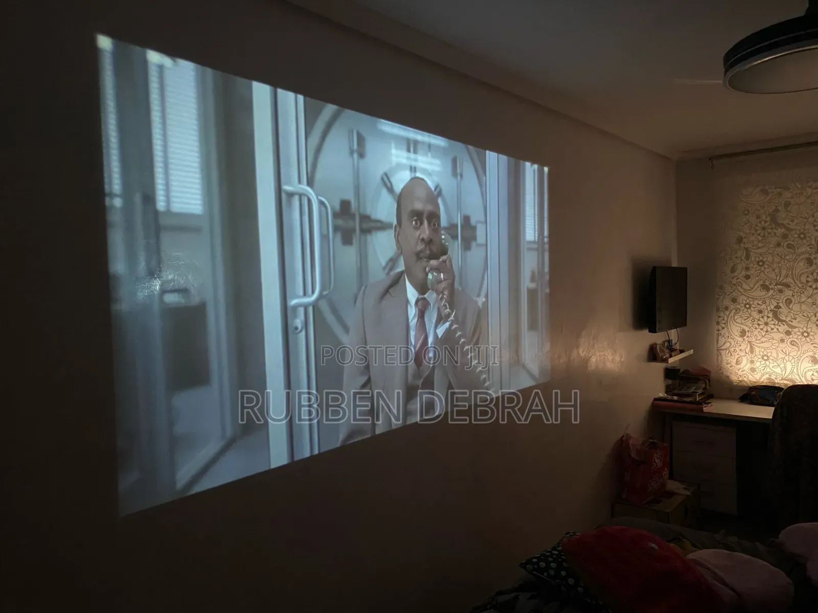 Mini Smart Projector