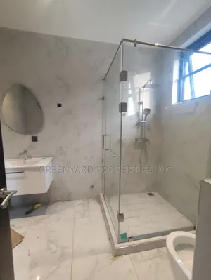 4bdrm House in School Junction, Ashaley Botwe for sale