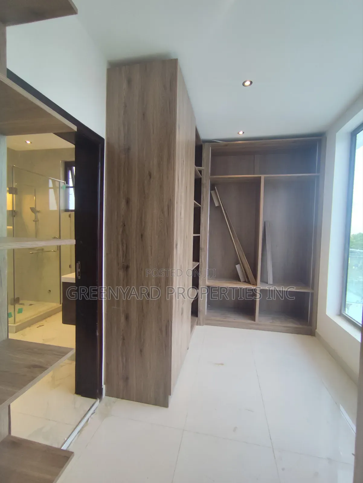 4bdrm House in School Junction, Ashaley Botwe for sale