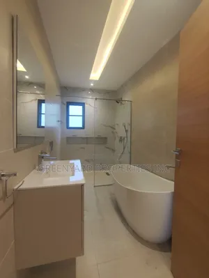 4bdrm House in West Trasacco, East Legon for sale