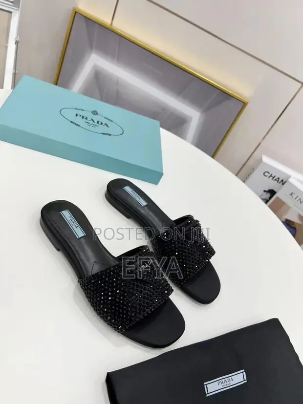 【関税&送料込】Prada Embroidered Fabric Slippers Prada Embroidered Calzature Donna Fabric Slides NWT Size 37
