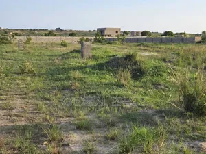 Registered Lands at Prampram Beach Road. Quiet Area! 
