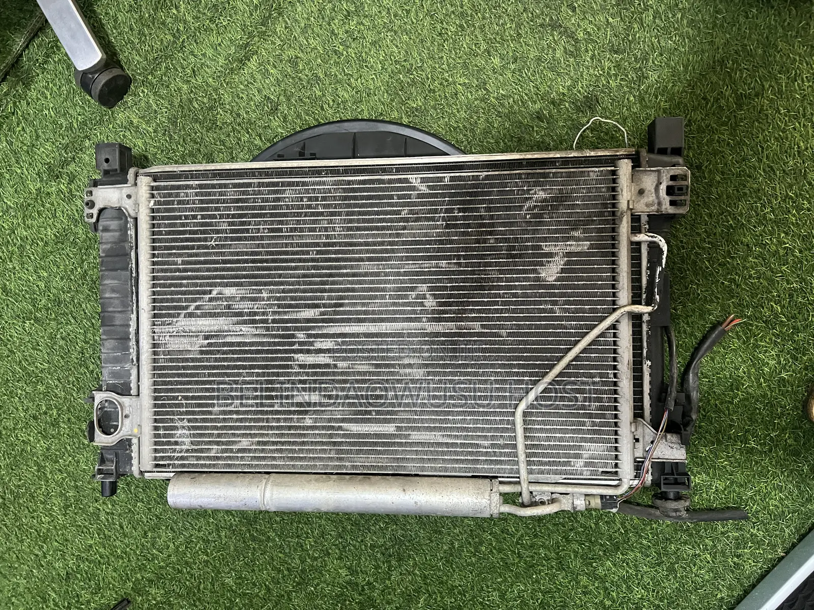 W203 -C 230 Water Tank and Fan Complete