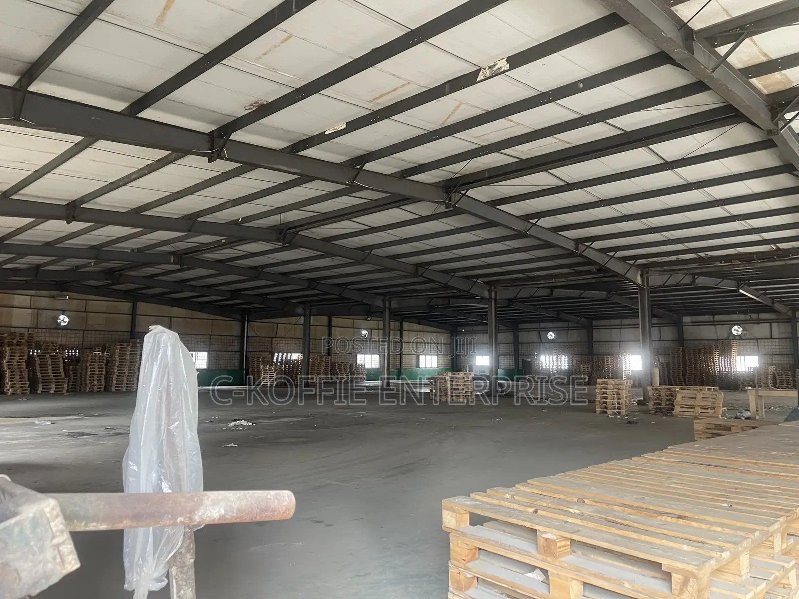 1,200 SQM Warehouse at Tema for Rent