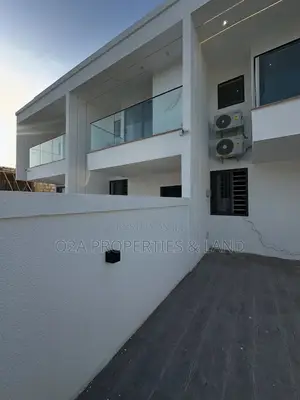 2bdrm House in Ashaley Botwe, Lake Side Estate for sale