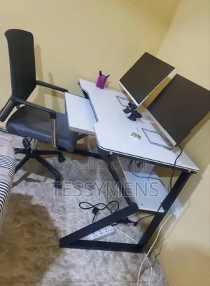 120 by 60 Cm Computer Desk/ Table