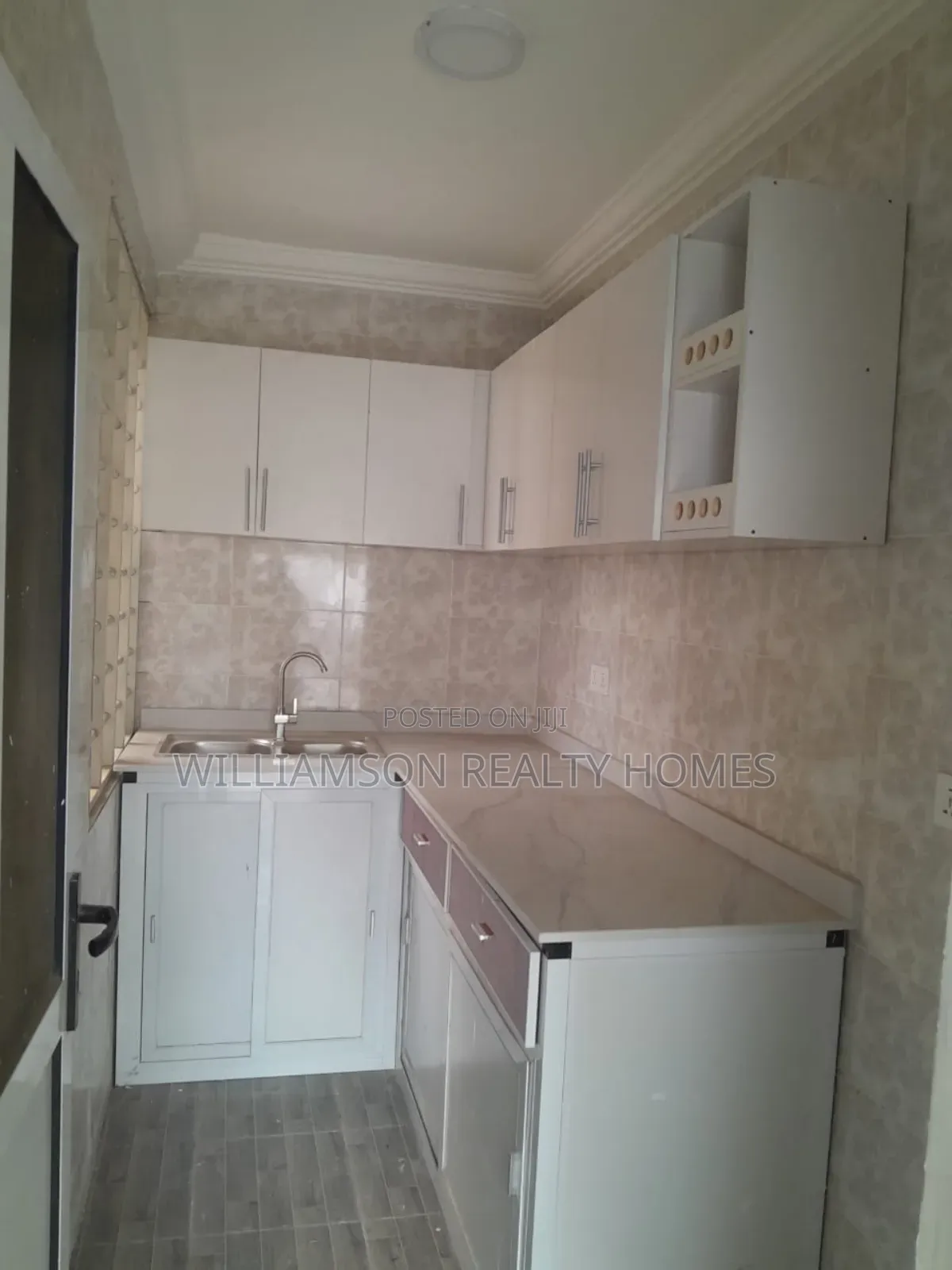 4bdrm House in Community 18 Area, Spintex for rent