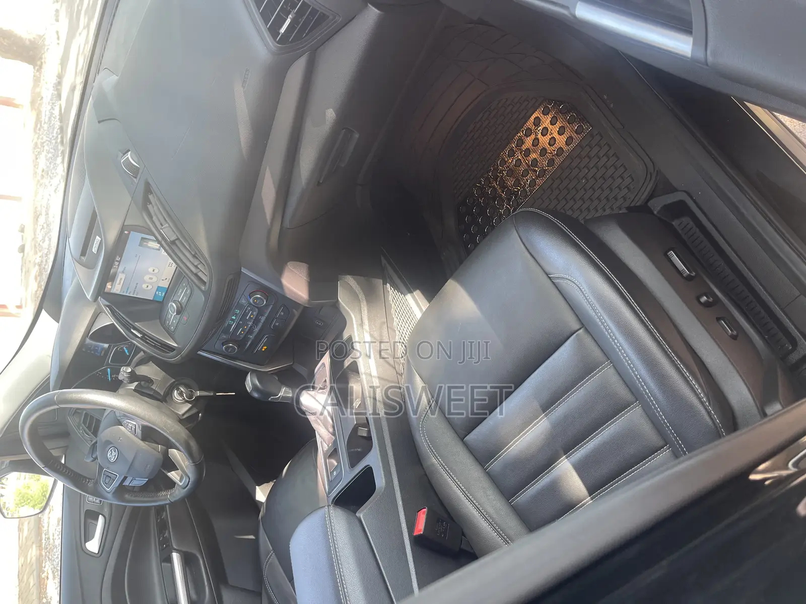 Ford Escape Titanium FWD 2017 Black