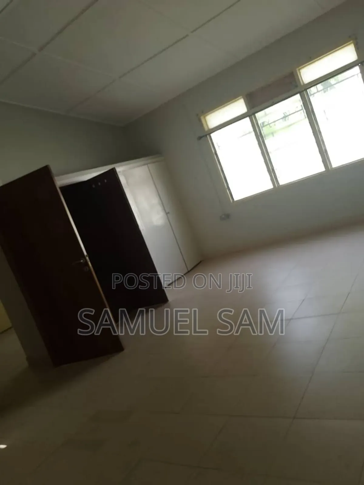 5bdrm House in Sos, Tema Metropolitan for rent
