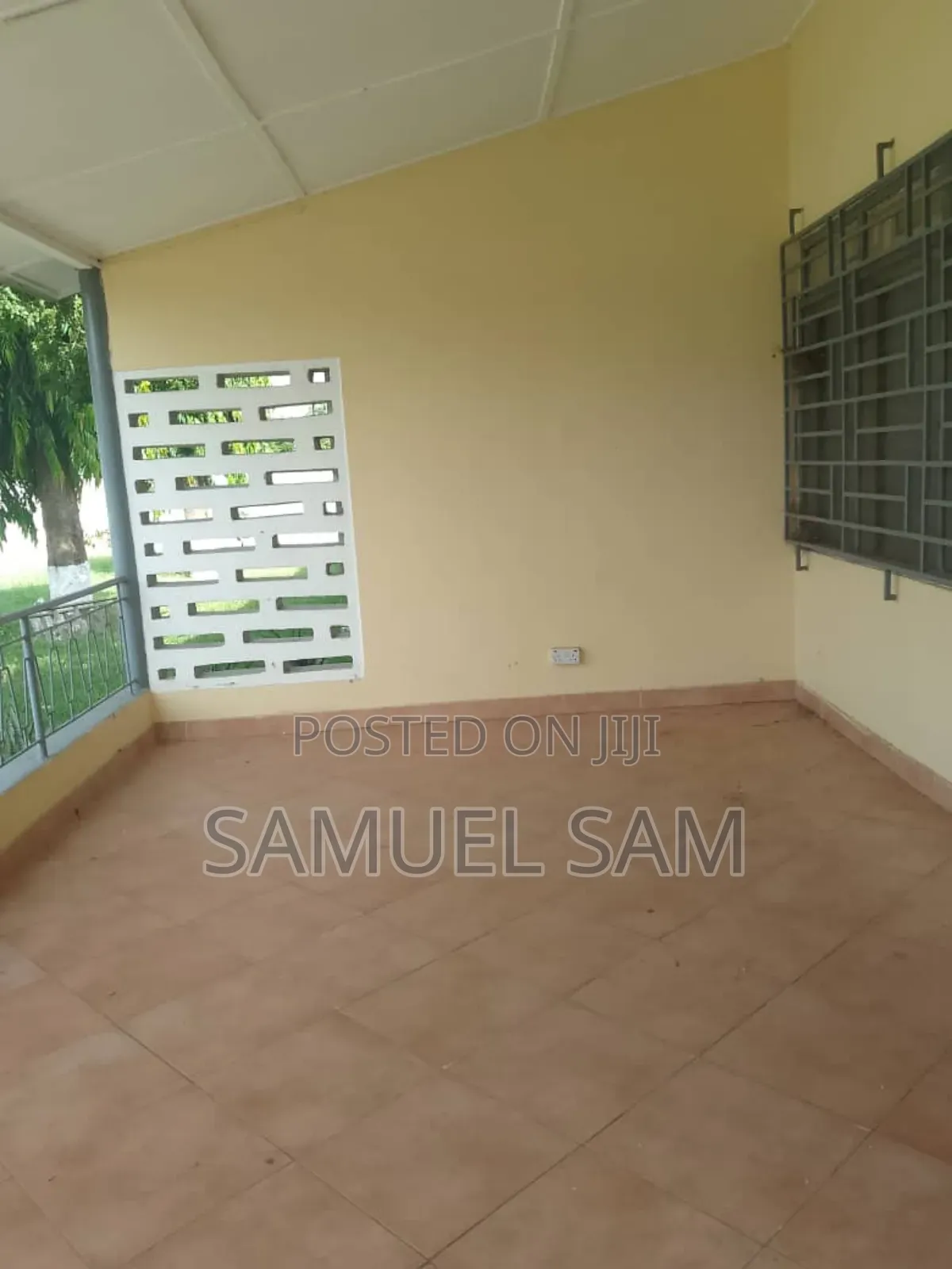 5bdrm House in Sos, Tema Metropolitan for rent