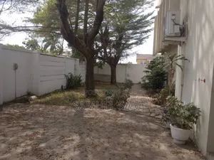 8bdrm House in Owo Junction, Tema Metropolitan for rent