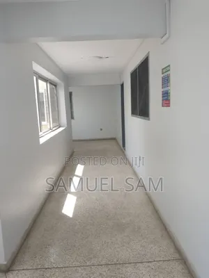 8bdrm House in Owo Junction, Tema Metropolitan for rent